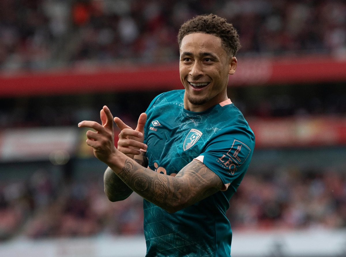 Tavernier phù hợp với cánh trái của MU