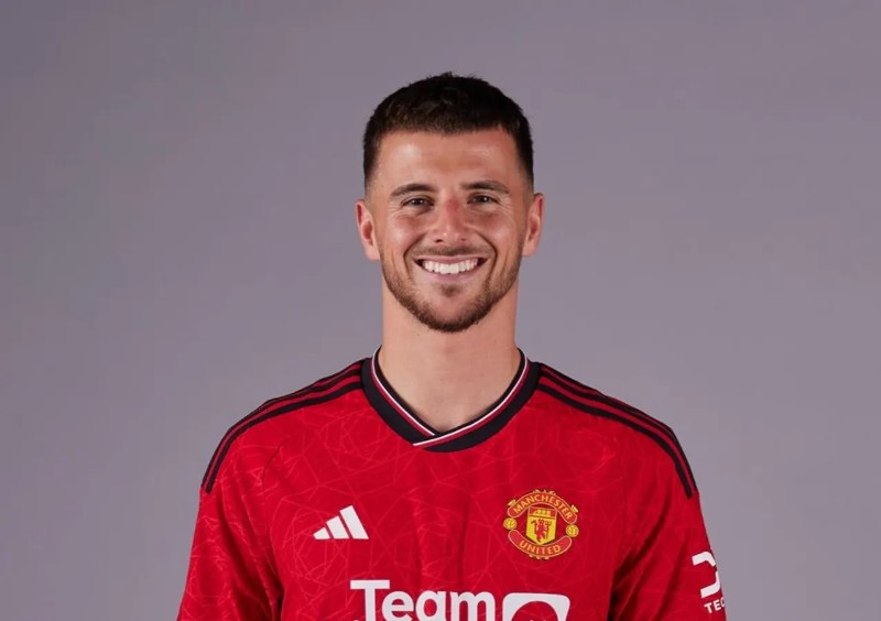 MU không xem xét bán Mount