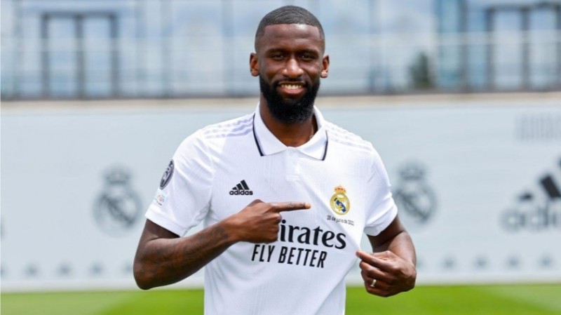 Rudiger chưa quyết định gia hạn với Real Madrid