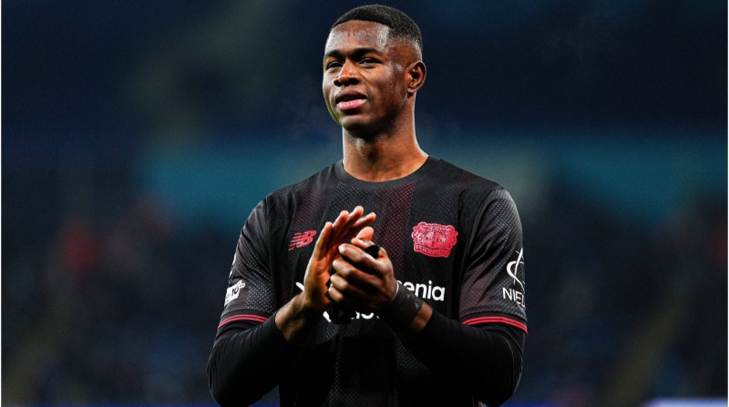 Barca muốn ký hợp đồng với Kofane