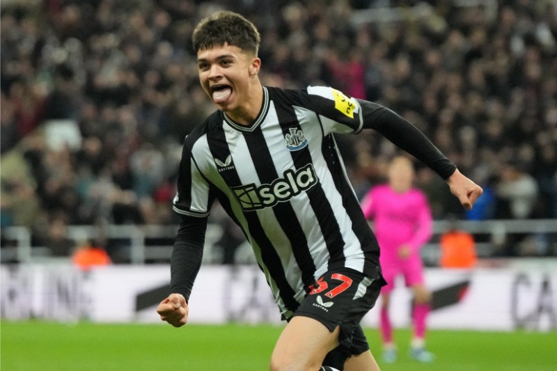 Nhiều đội bóng lớn muốn chiêu mộ Miley