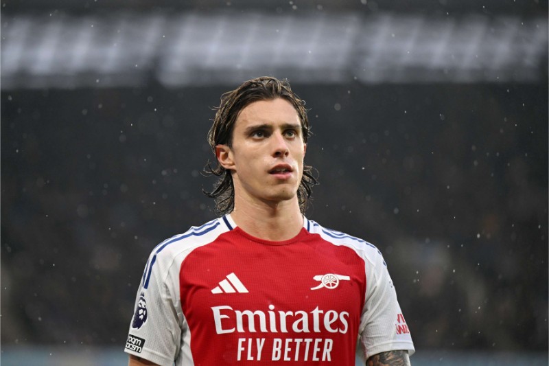 Calafiori xem xét chia tay Pháo thủ